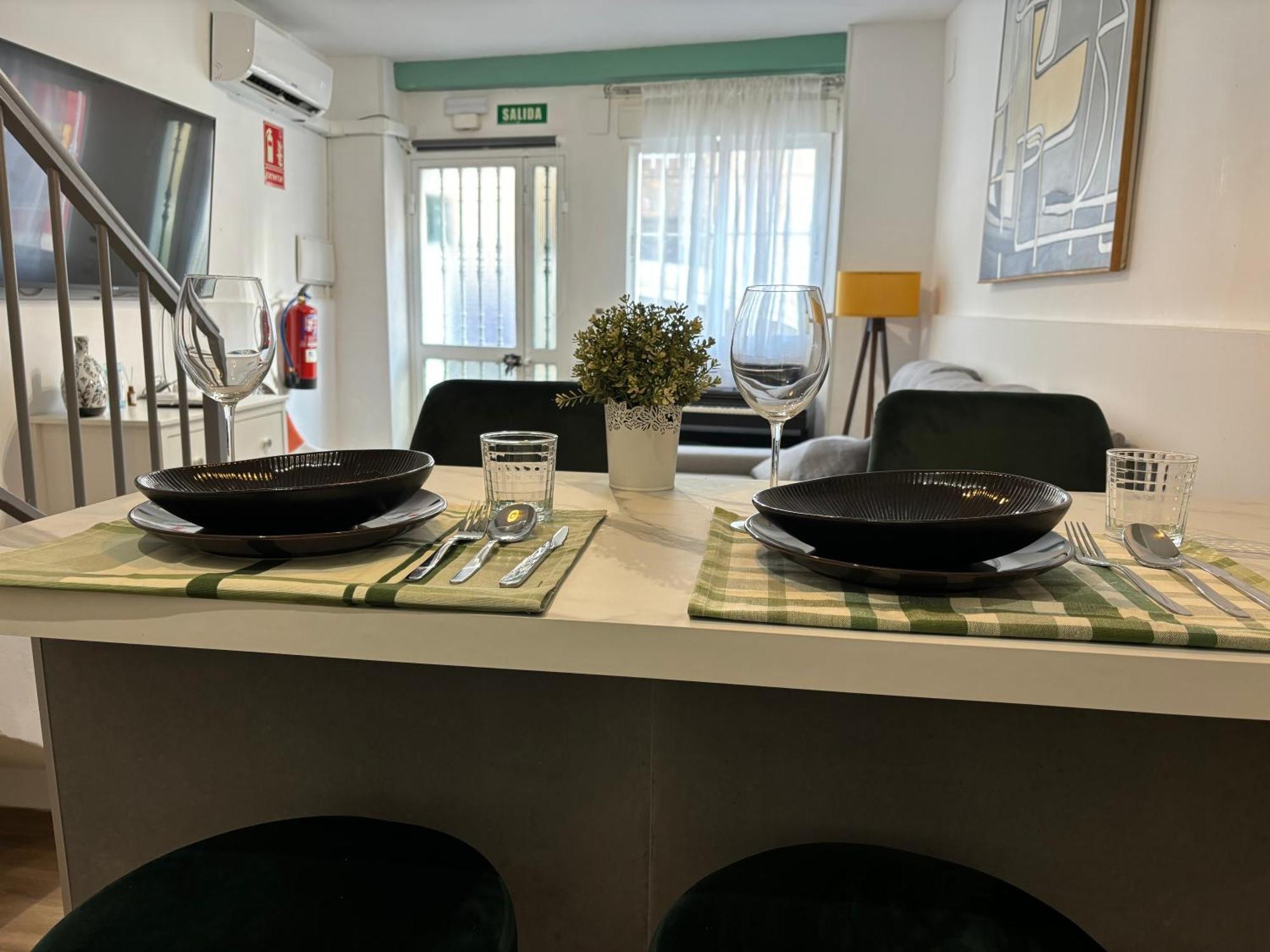 Loft Picasso Badajoz En Casco Historico Lägenhet Exteriör bild